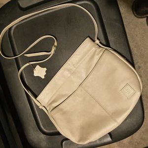 Giani Bernini Off White All Leather Shoulderbag